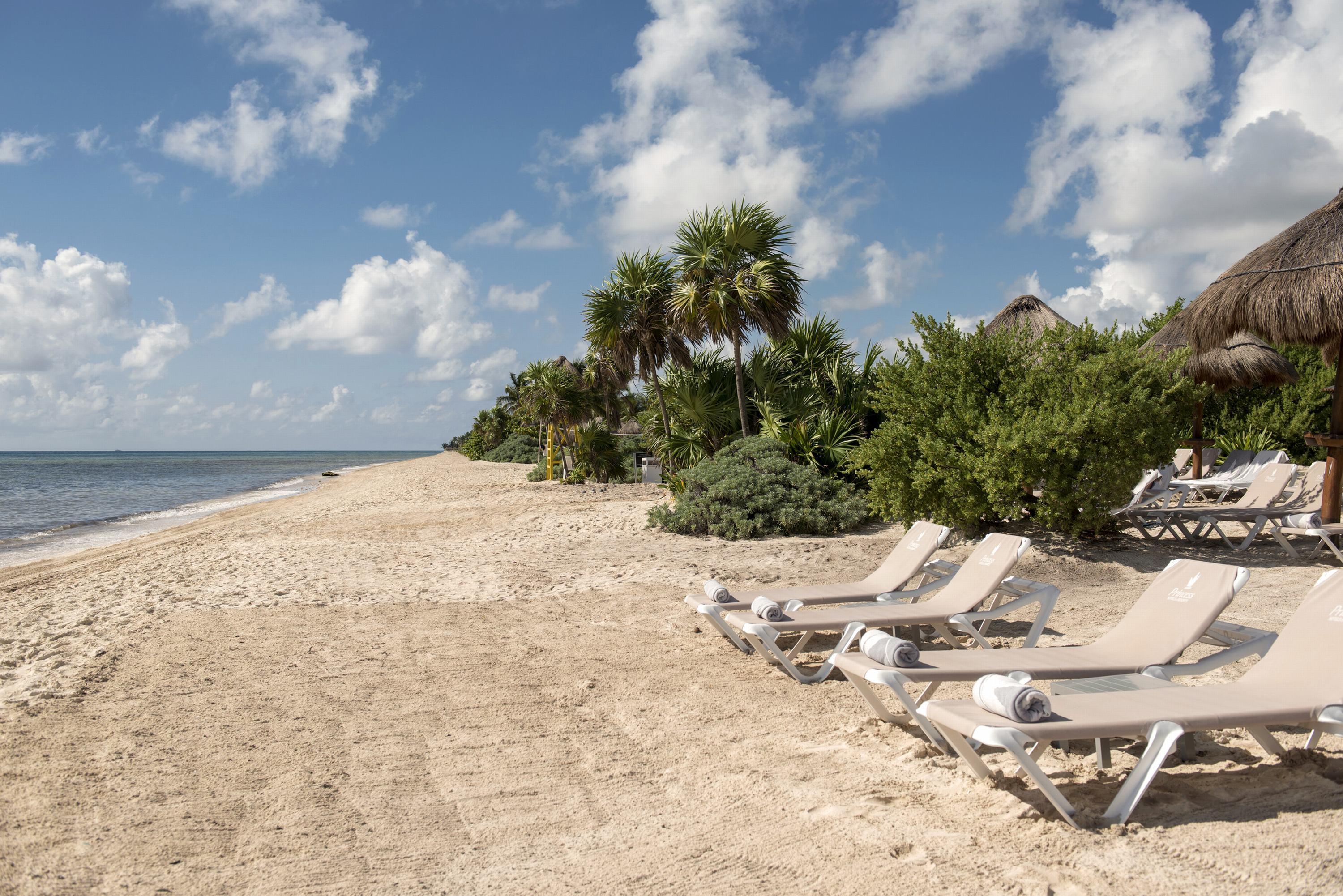 Platinum Yucatan Princess Adults Only Playa del Carmen Ngoại thất bức ảnh Beach at the Grand Palladium Resort & Spa