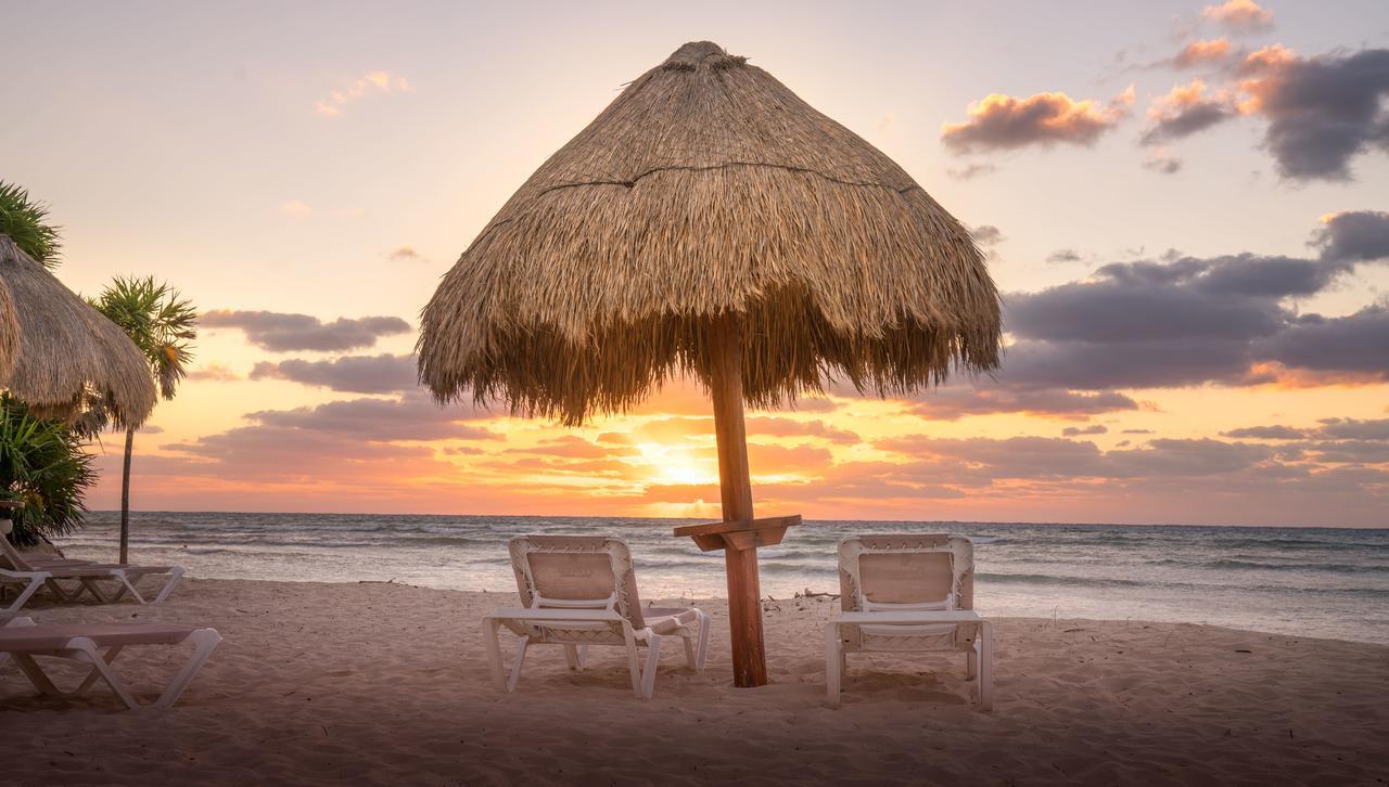 Platinum Yucatan Princess Adults Only Playa del Carmen Ngoại thất bức ảnh Sunset at the beach