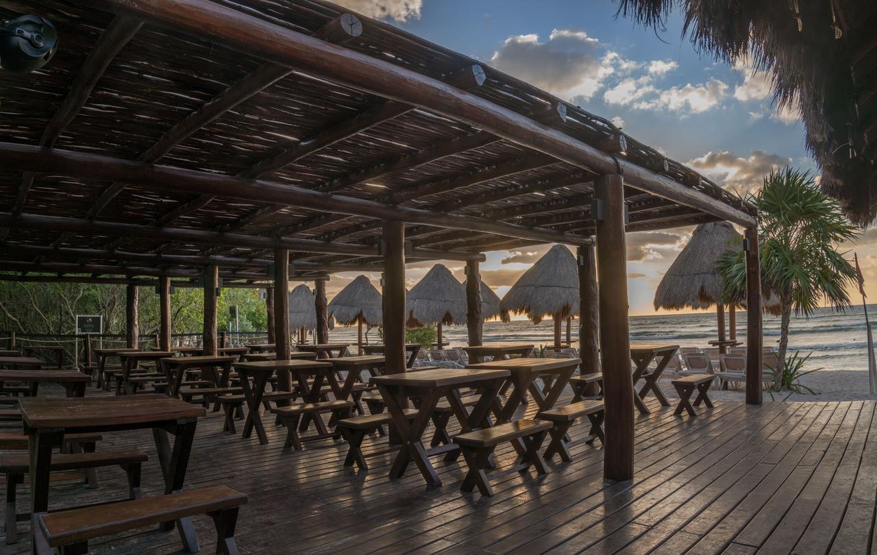 Platinum Yucatan Princess Adults Only Playa del Carmen Ngoại thất bức ảnh Restaurant at the beach
